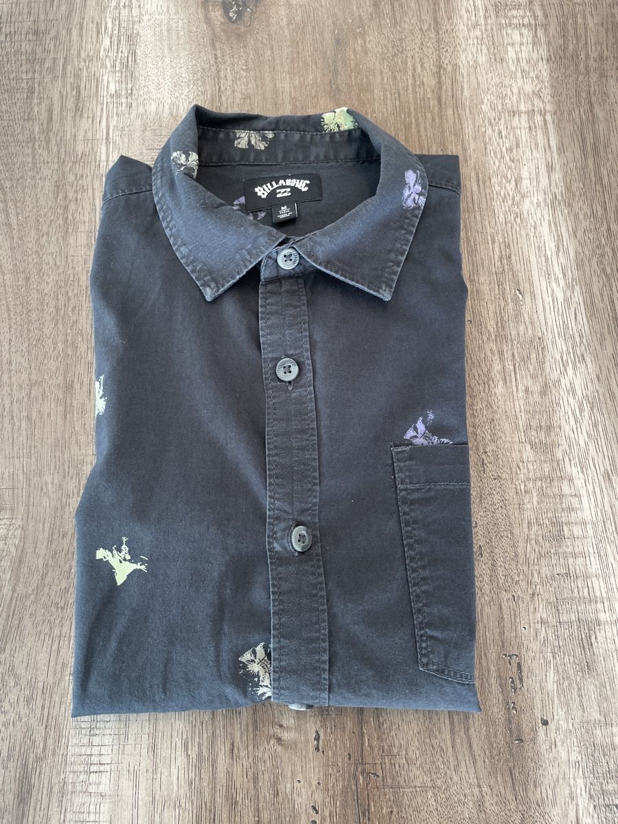 Billabong Camicie, T-shirt & Polo: Chemise Billabong à fleurs taille S – Usato da Yverdon-les-Bains venduto da mar_hg5t 3