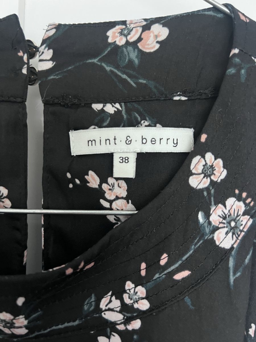 Mint & Berry Top: Top mint&berry – Usato da Pregassona venduto da kat_zh5d 3