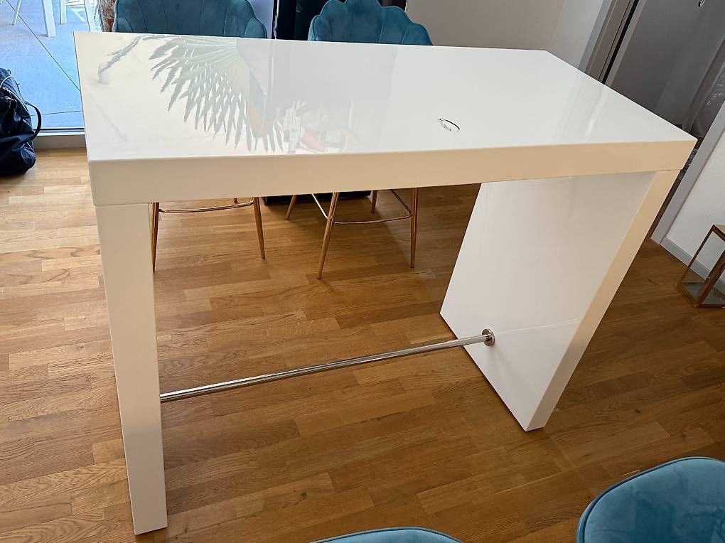 Allestimento di negozi e stand fieristici: Bartisch / Stehtisch Weiss Hochglanz – Usato da Bern venduto da Dekowahn 4