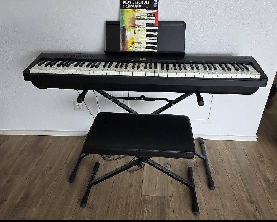 Strumenti musicali: Roland E - Piano  – Usato da Untervaz venduto da Rehbock06