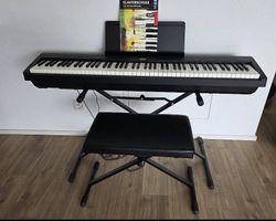 Roland E - Piano 