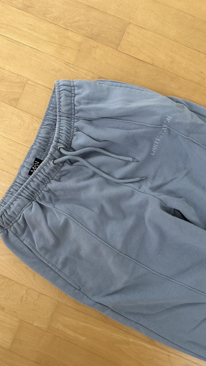 Lotti & Set di vestiti: Kleiderset Gr. S/M Jeans Gr. 32 – Usato da Oensingen venduto da dorian07 5
