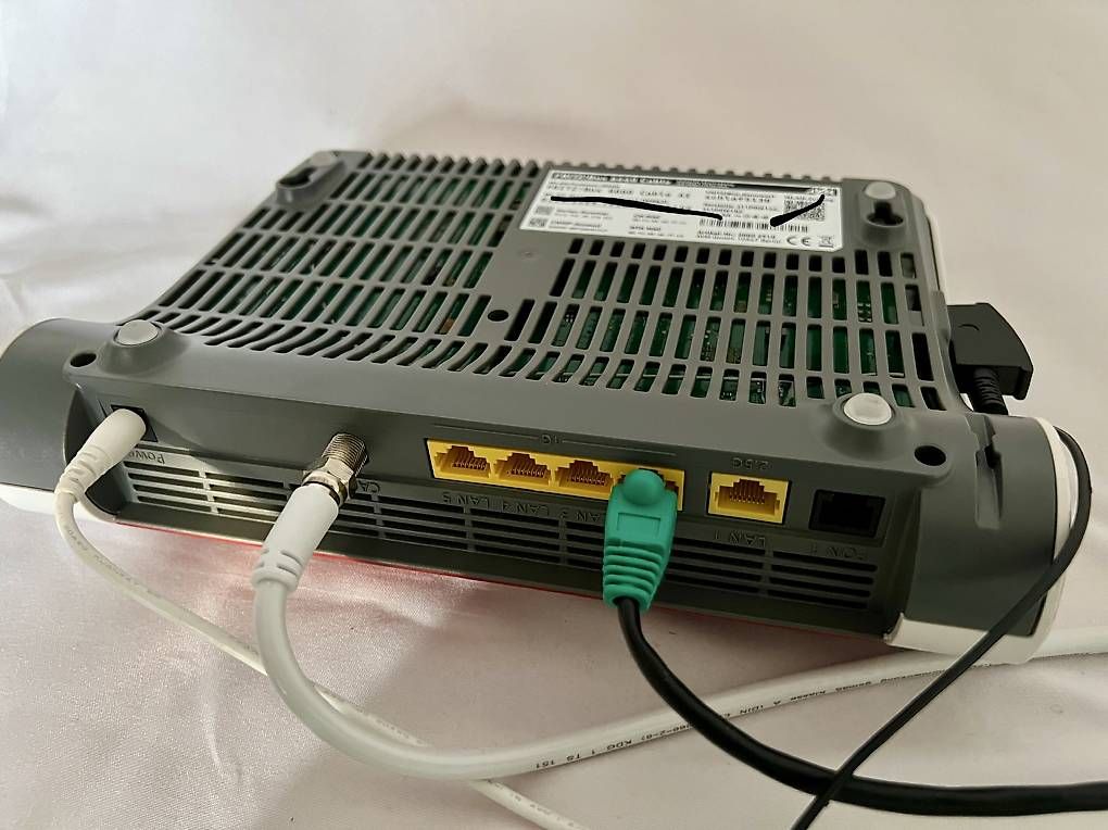 Fritz Modem & Router: FRITZ!Box Cable 6660 WLAN Kabel Router Internet – Usato da Schlatt TG venduto da Buggel 2
