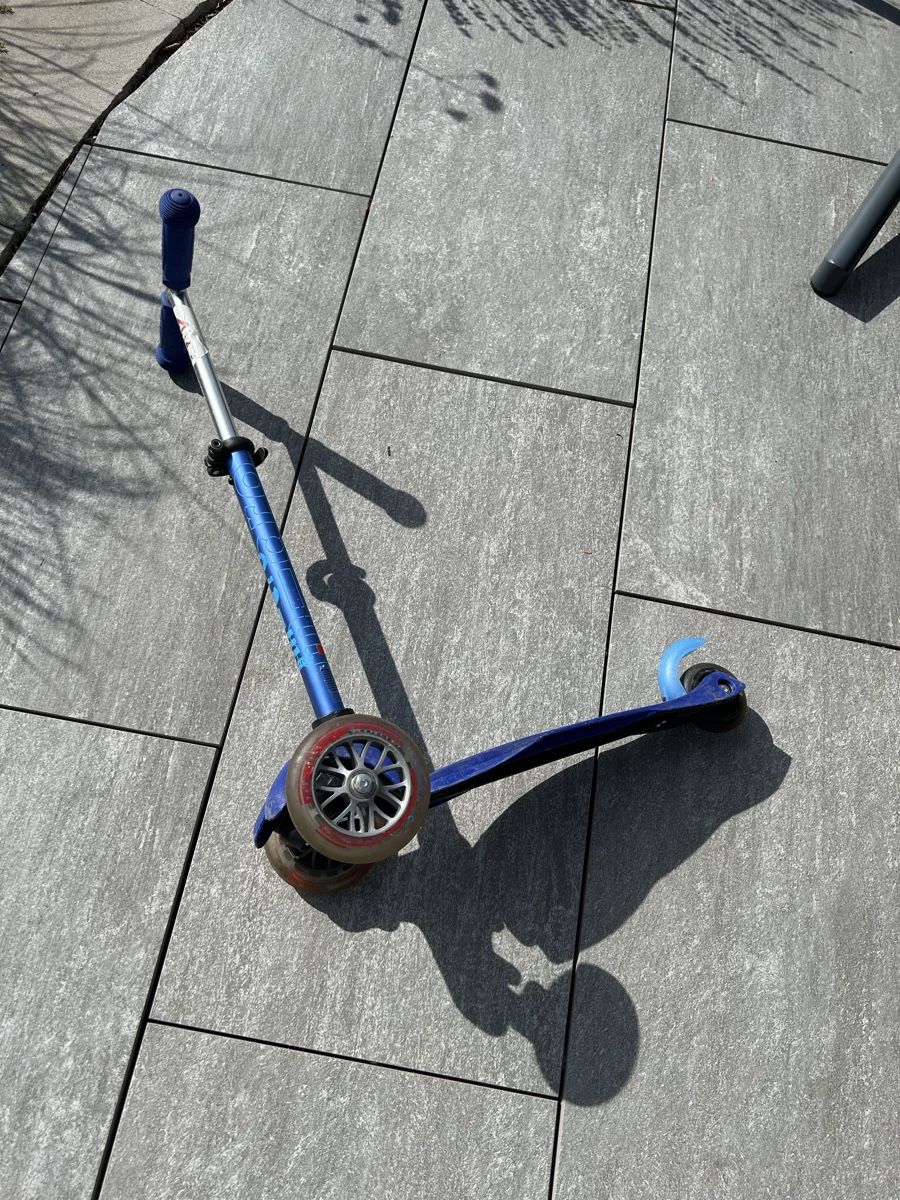 Micro Kickboard: Kinderroller Mini Micro blau gebraucht – D'occasion à Oberlunkhofen par doktor1313 3