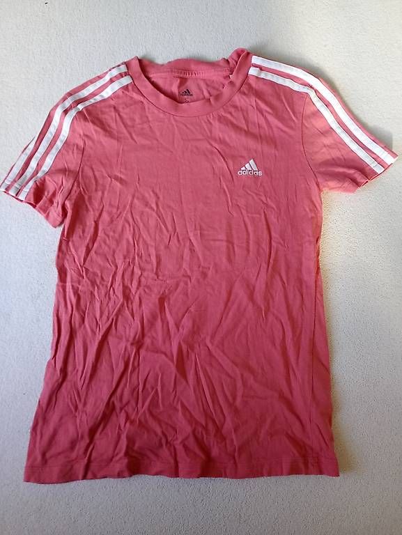T-shirt: T-Shirt Adidas  – Usato da Gelterkinden venduto da leo_9z8m