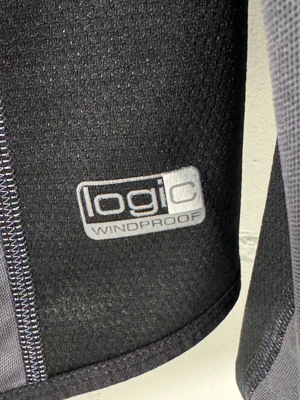 Odlo Jacken: ODLO Lauf und Trainings Jacke - light - windproof – Neu (gemäss Beschreibung) aus Embrach von Rondamaro 3