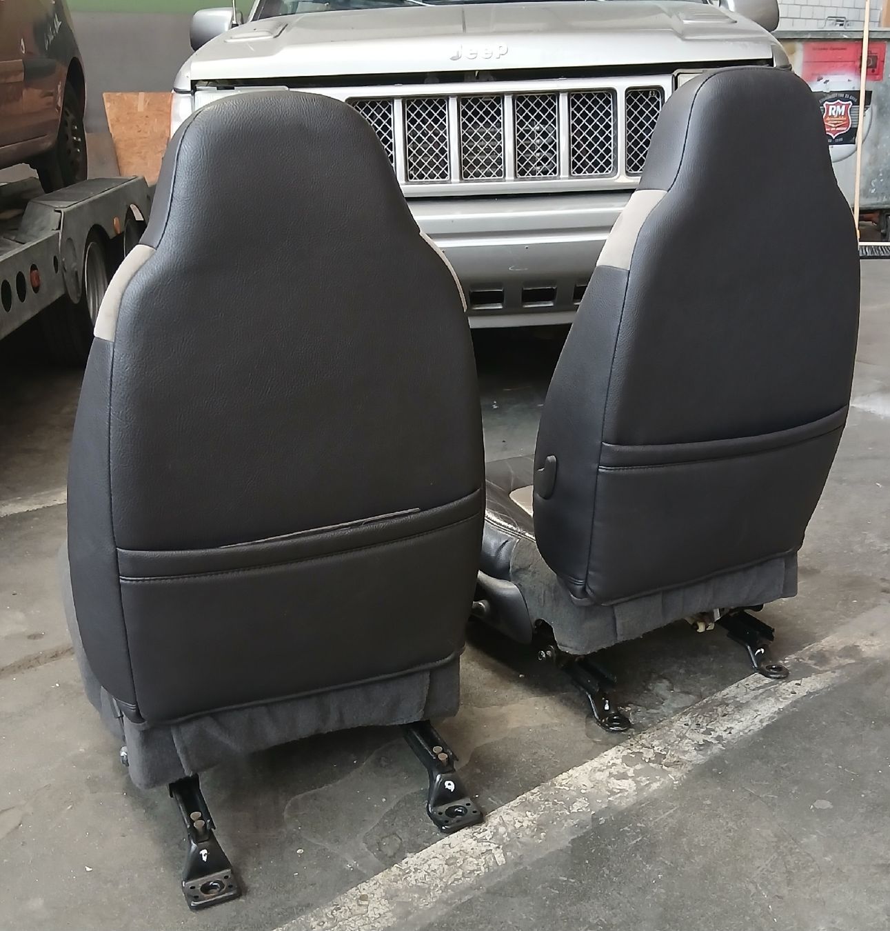 Dodge Tutti pezzi di ricambio auto: Sièges Dodge Durango 5.9 RT 1998-2003  – Usato da la heutte venduto da Auto-stock 3