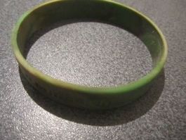 Armband Aufschrift Sicherheit und Freihe