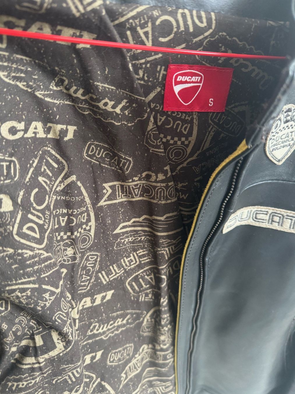 Ducati Giacche: Ducati Vintage Historical Lederjacke – Usato da Hagendorn venduto da Pezzli 1
