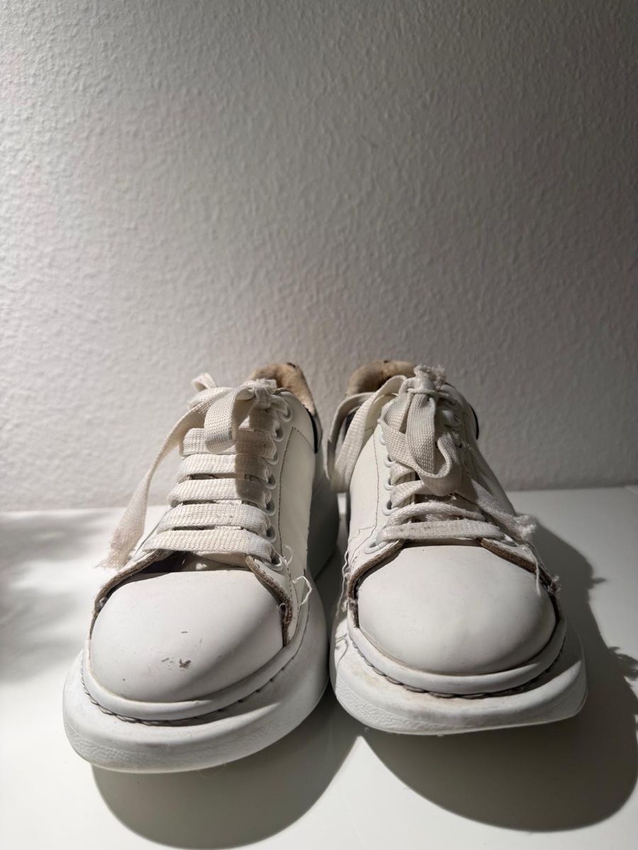 Alexander Mcqueen Damenschuhe: Alexander McQueen Herz Sneaker – Gebraucht aus Herisau von ogkosta