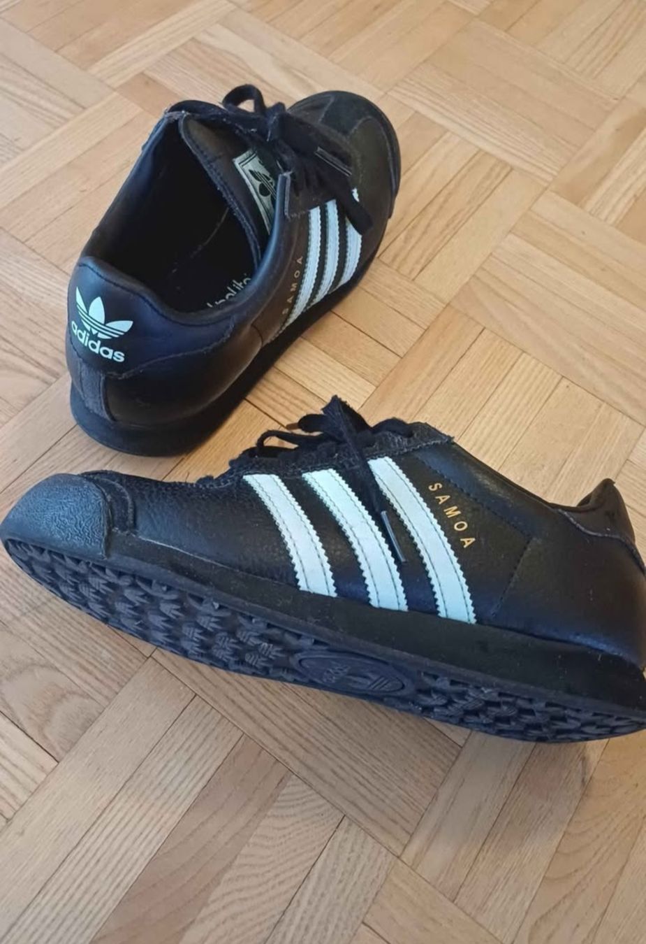 Adidas Schuhe für Jungen: Kinder Schuhe – Gebraucht aus Wil SG von ale_zd8r