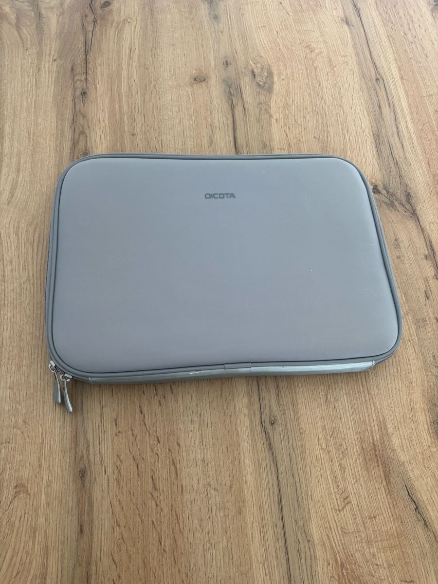Taschen: DICOTA Laptop Tasche, Schutzhülle – Neu (gemäss Beschreibung) aus Lyss von -WOLVERINE-