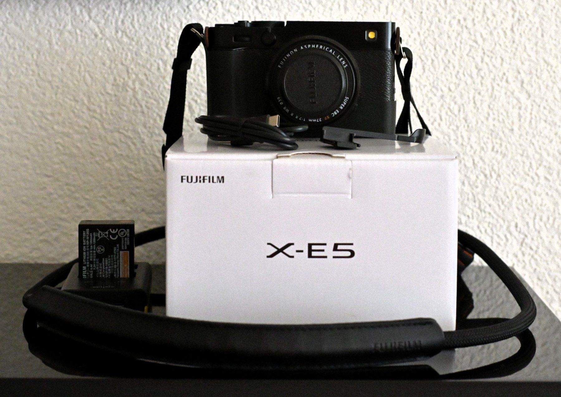 Fujifilm Fotocamera: Fujifilm X-E5 complete set lenses with accesories – Usato da Zollikofen venduto da Heru66