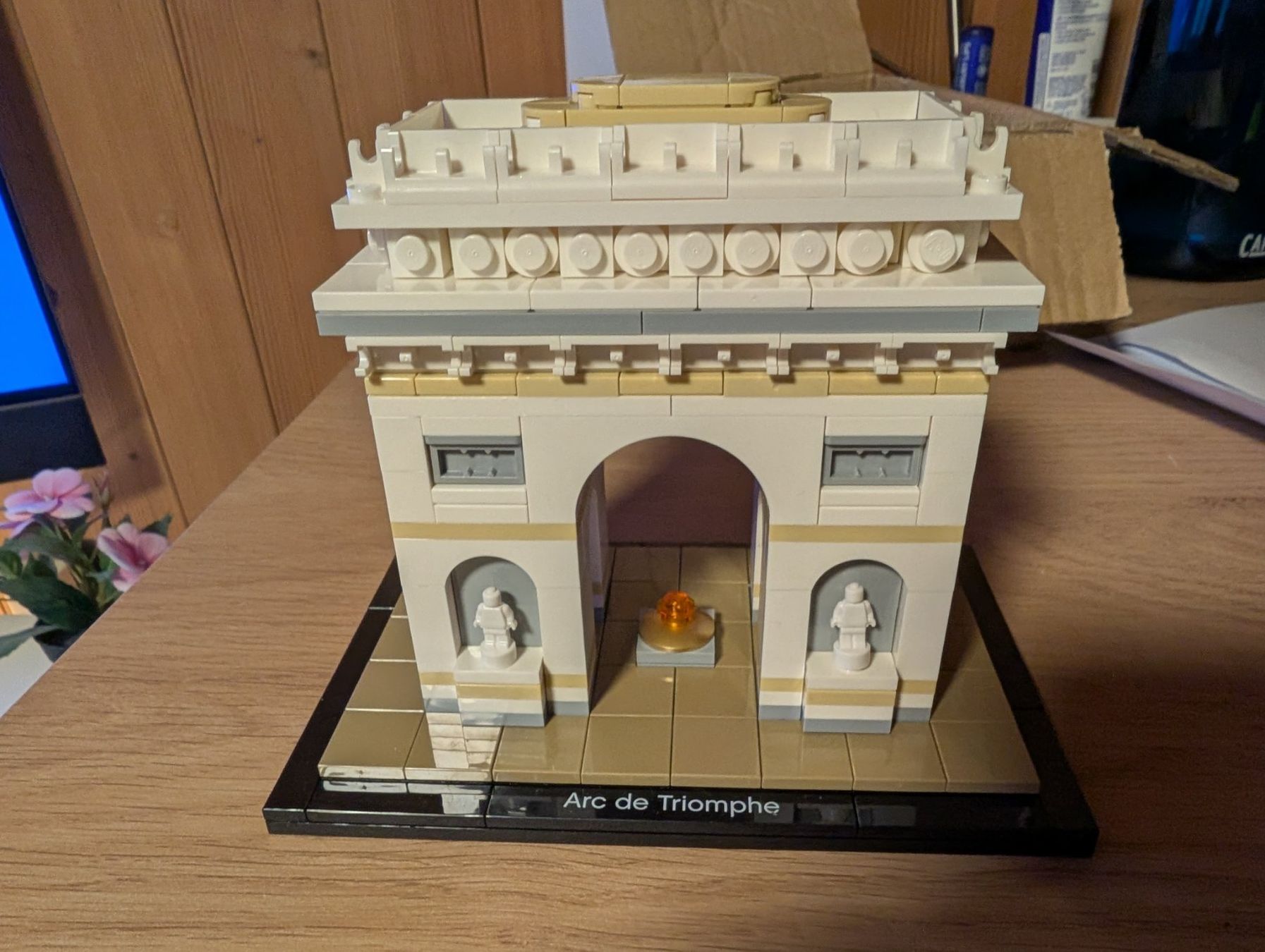 Lego Kit di costruzioni: Lego Architecture 21036 Arc de triomphe Triumphbogen – Usato da Oppligen venduto da Pin-Fall-Shop 1