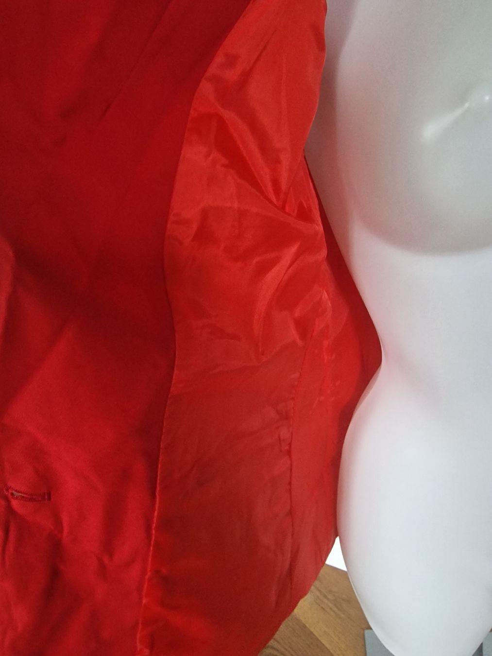 Vestes: Roter Blazer, Gr. S, tailliert – Neuf (Voir description) à Wald ZH par Cjp 3