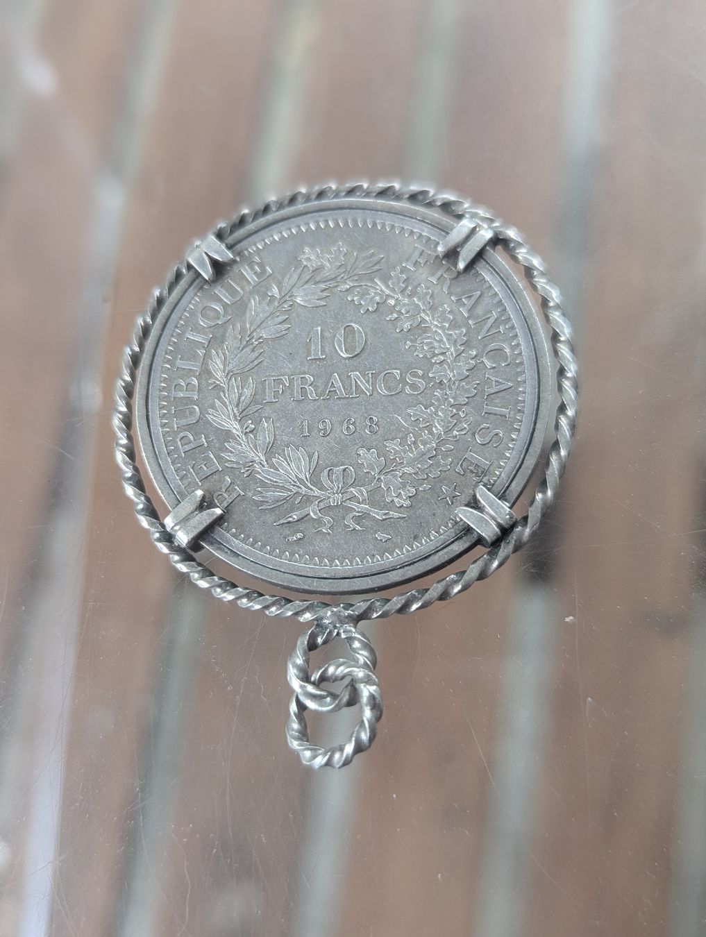 Tutti le monete: Vintage Solid Silver 10 Francs Coin Pendant 1968 Hercules  – Usato da Erlinsbach SO venduto da Meytalien 1
