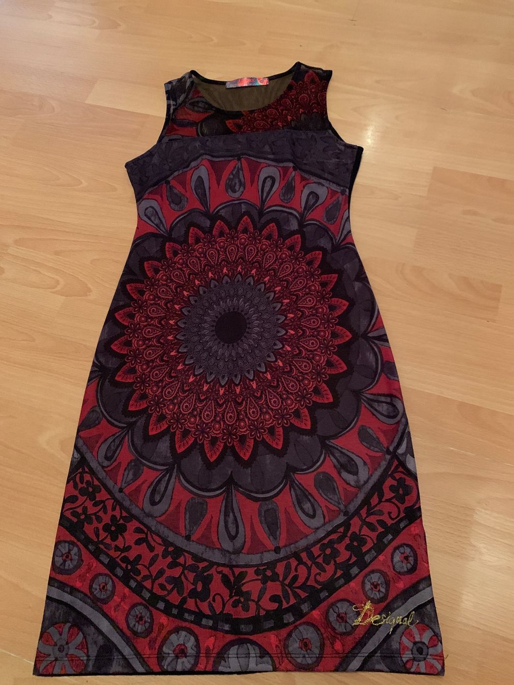 Desigual Kleider: Jolie robe Desigual M ou 38 – Gebraucht aus MEYRIN von Gwendo10