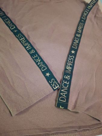 Pull couleur camel avec capuchon taille L 95 % coton