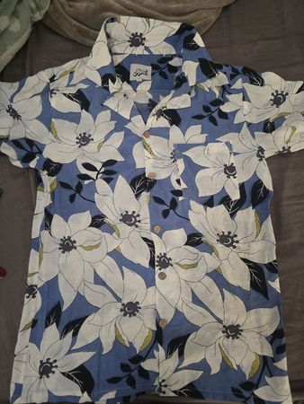 Chemise d'été Jogal, taille S, fleurs bleues