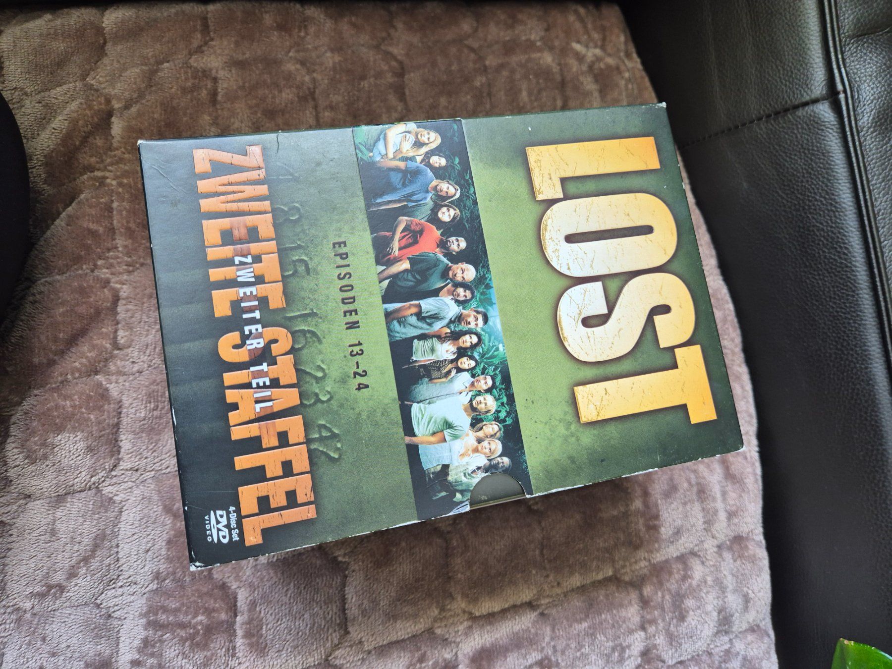 Tutti i DVDs: LOST DVD-Box, Staffel 1-3 – Usato da Zürich venduto da M0ZA 4
