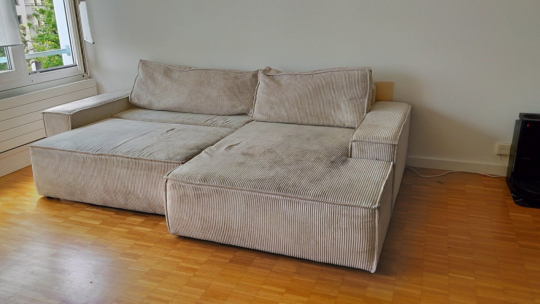 Divani: Cord Beige Schlafcouch mit Stauraum – Usato da Luzern venduto da cla_k79r 3