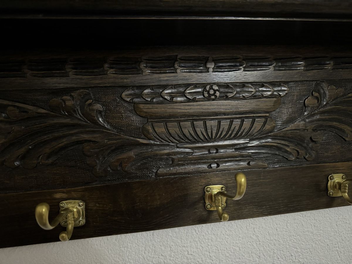 Guardaroba: Antike Garderobe aus Holz – Usato da Balsthal venduto da Narulya 2