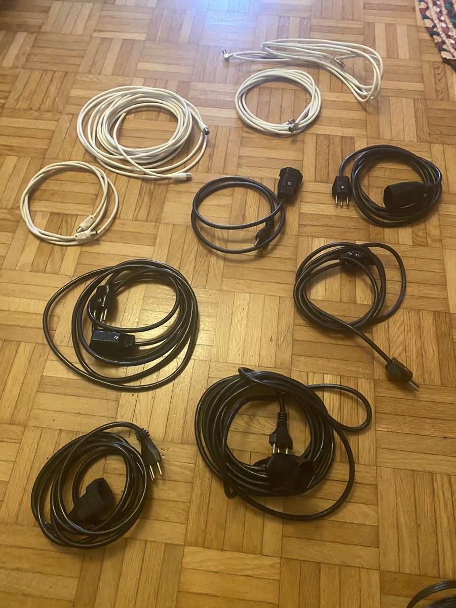 Cavi: Kabelrolle und div.Kabel /Stecker – Nuovo (secondo la descrizione) da Langenthal venduto da flower101 1