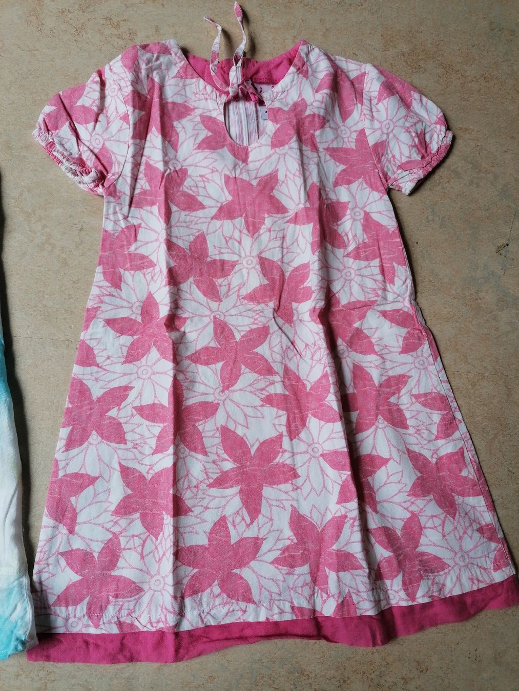 Lotti & Set di vestiti: 3 süsse Sommerkleider Gr. 104 – Usato da Klingnau venduto da vollmond36 3