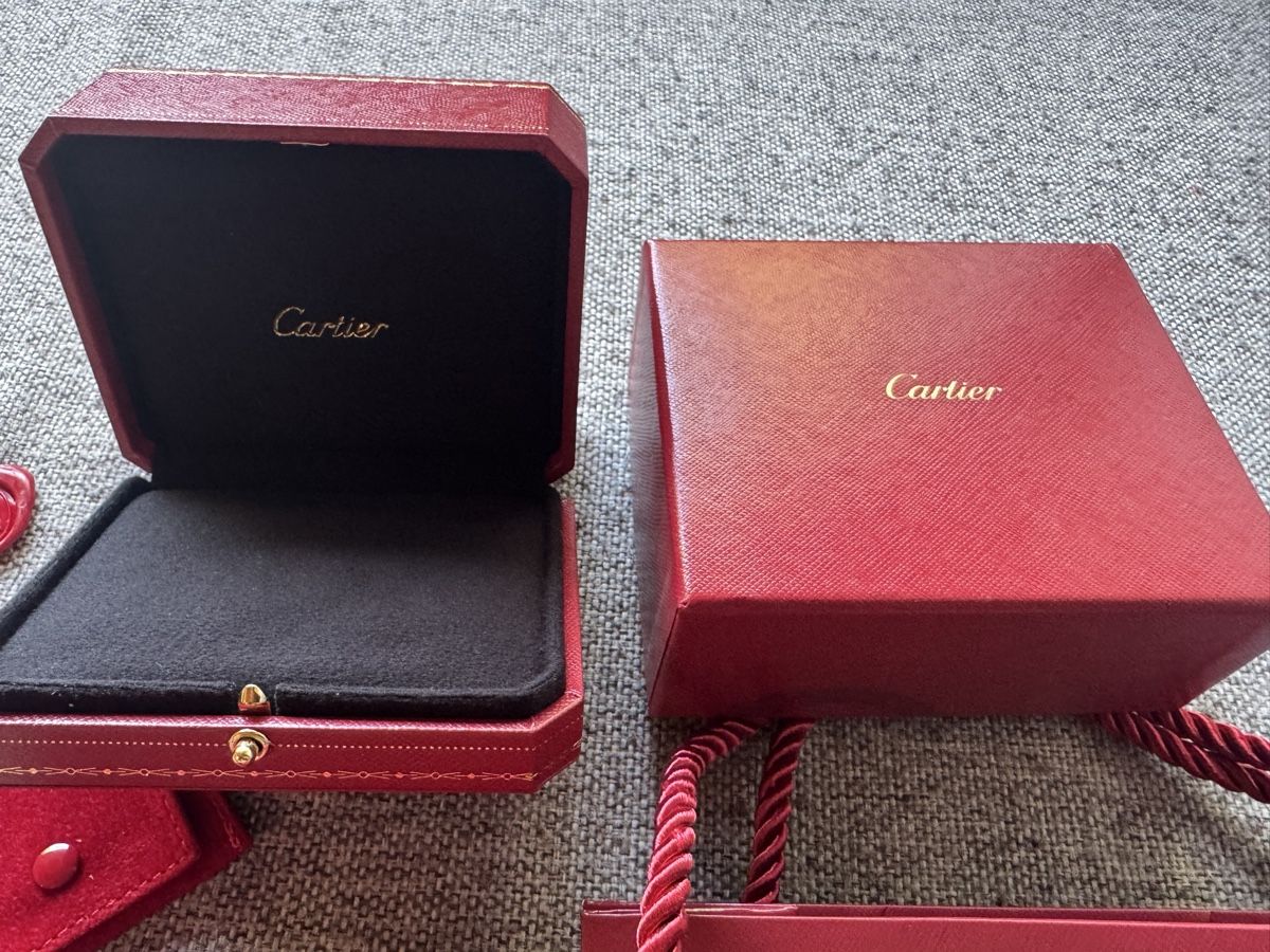 Alle Dekorationen: Cartier-Etui, Verpackung. Original. – Gebraucht aus Forch von naz_fr7n 4