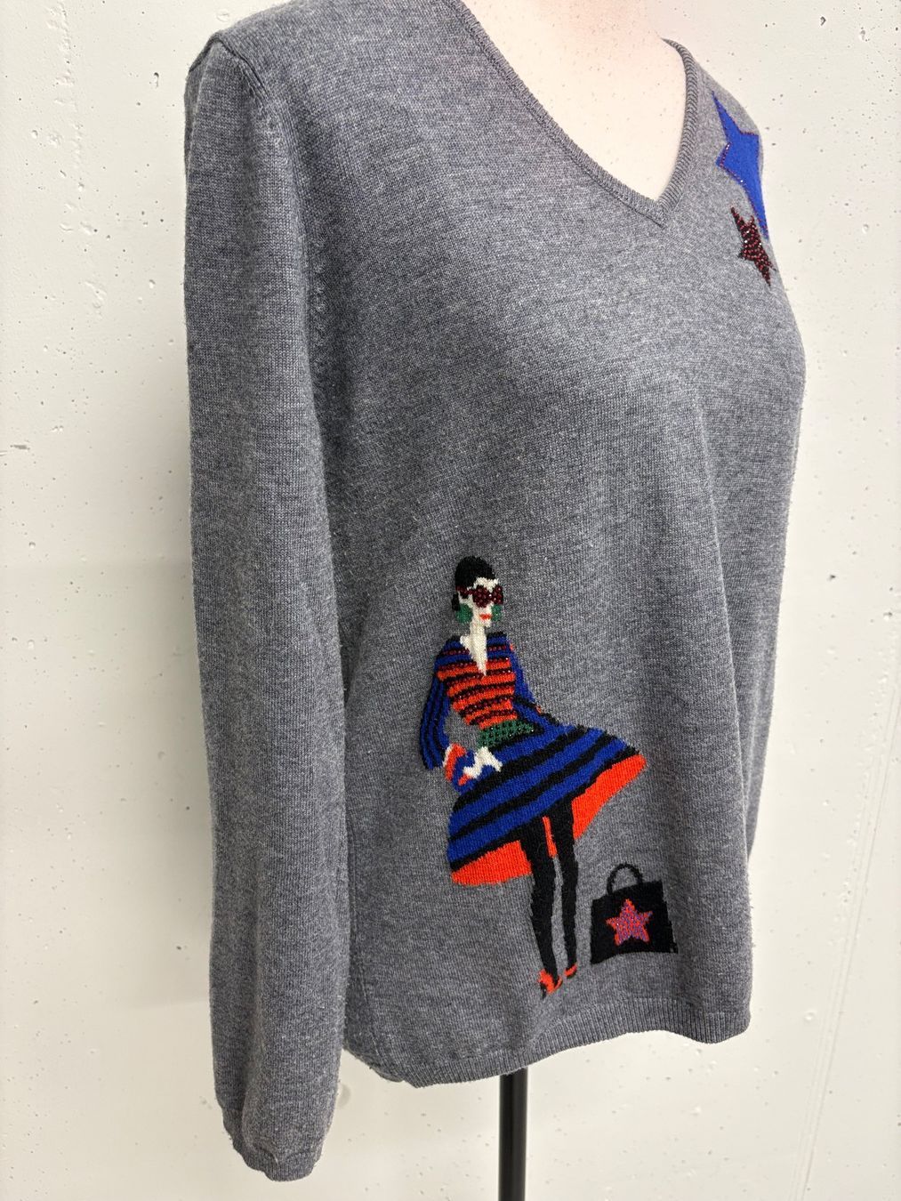 Maglioni & Felpe: Leo&Ugo Pullover mit Motiv Gr. 40 grau Wolle Strass – Usato da Regensdorf venduto da secondchancefashion 1