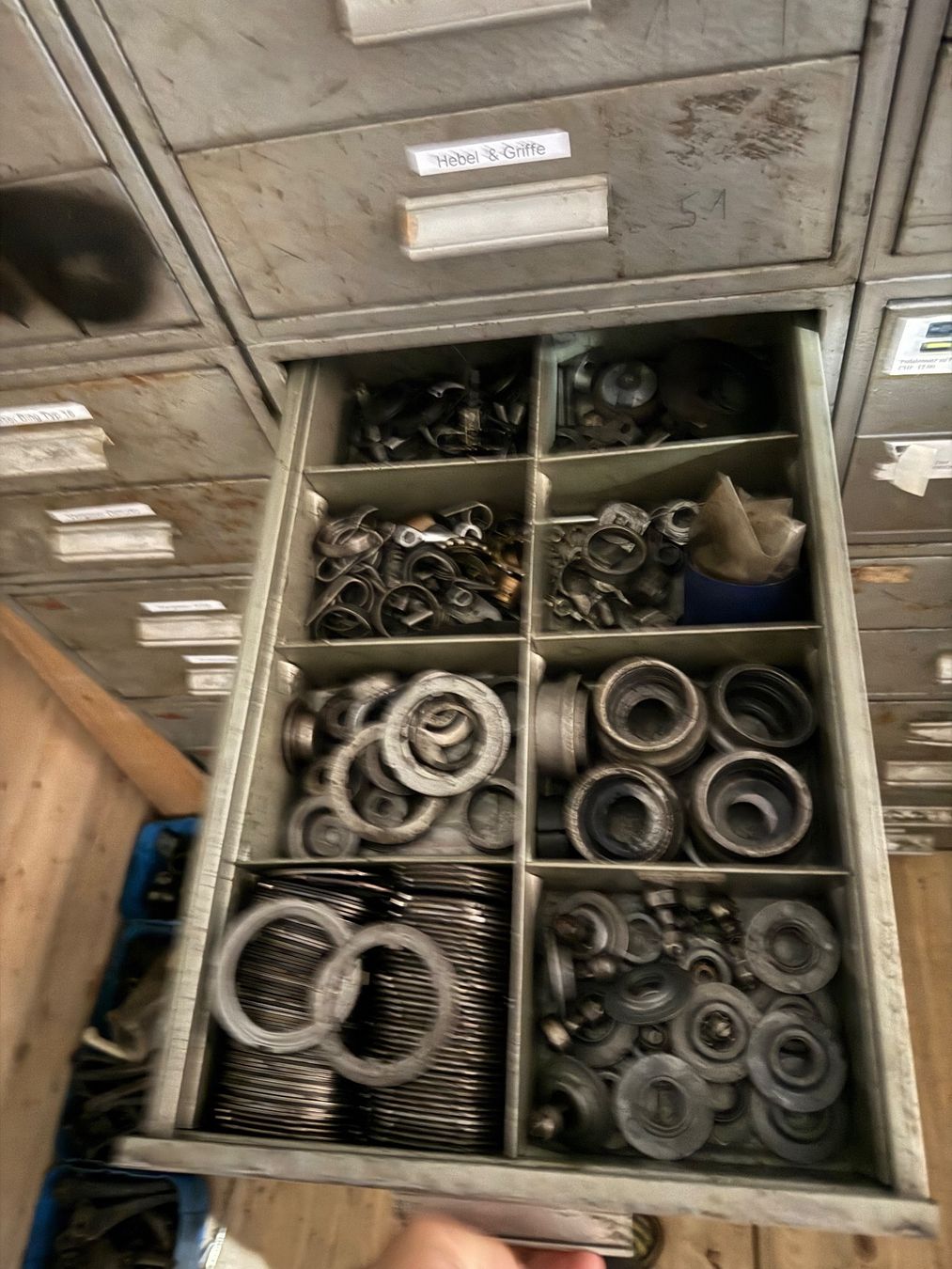 Scaffali: Schubladenregal stapelbar – Usato da Hallau venduto da mofaplus 1