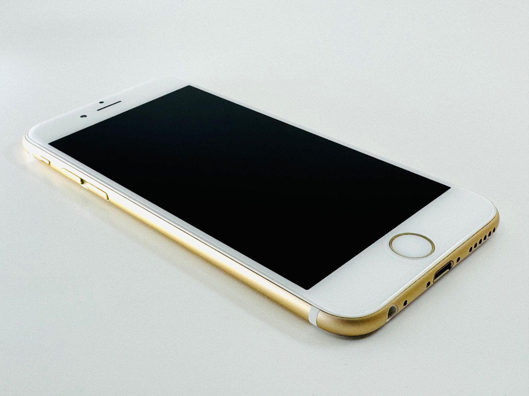Apple Portables: Apple iPhone 6 | 64 GB | Gold | Batterie 100% – Neuf (Voir description) à Soyhières par Spartan117 1