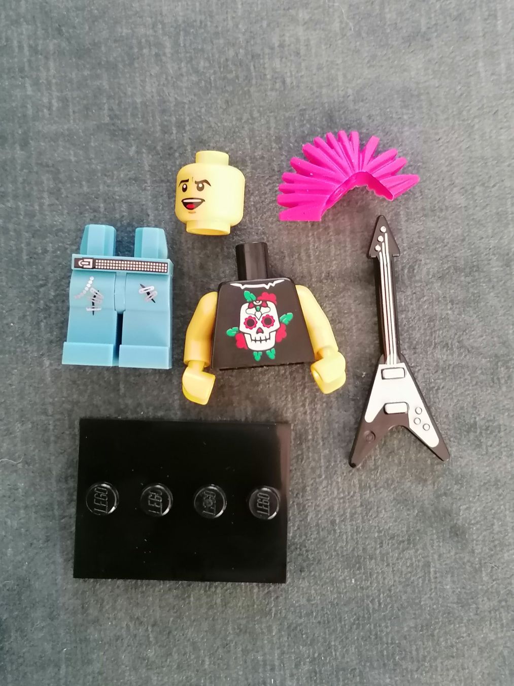 Lego Kit di costruzioni: Lego Minifigur Serie 4 - Nr. 4 – Usato da Basel venduto da vintagecollector 1