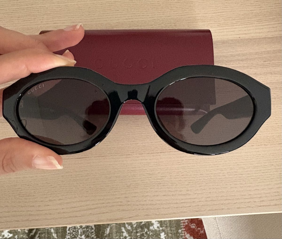 Gucci Occhiali & Lenti: Gucci Sunglasses Black Oval with original case – Nuovo (secondo la descrizione) da Zürich venduto da zba_7pzv 2