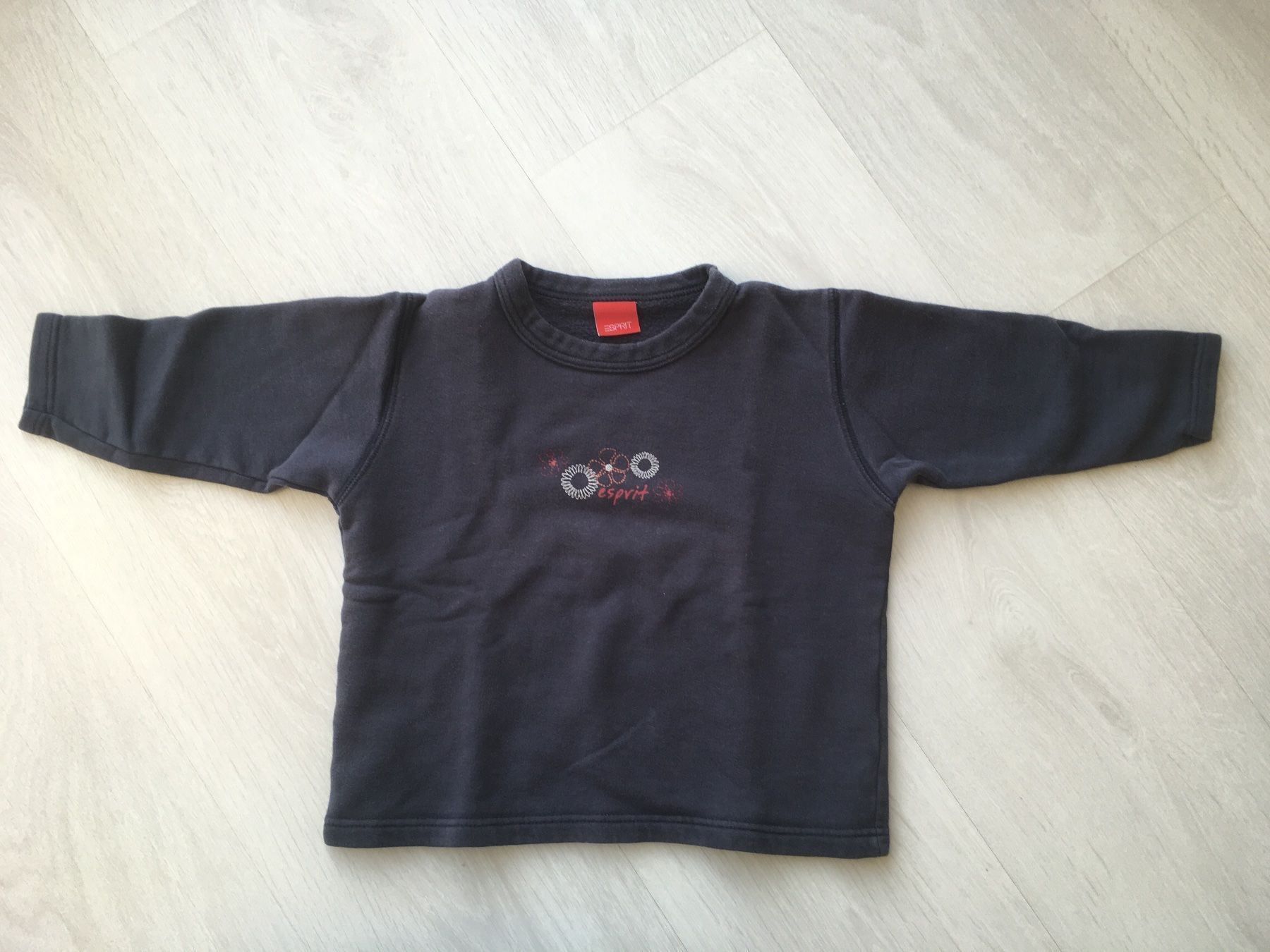 Esprit Pulls et sweat-shirts: Sweat Pullover Esprit Gr. 92-98 – D'occasion à Gächlingen par Tara_devi