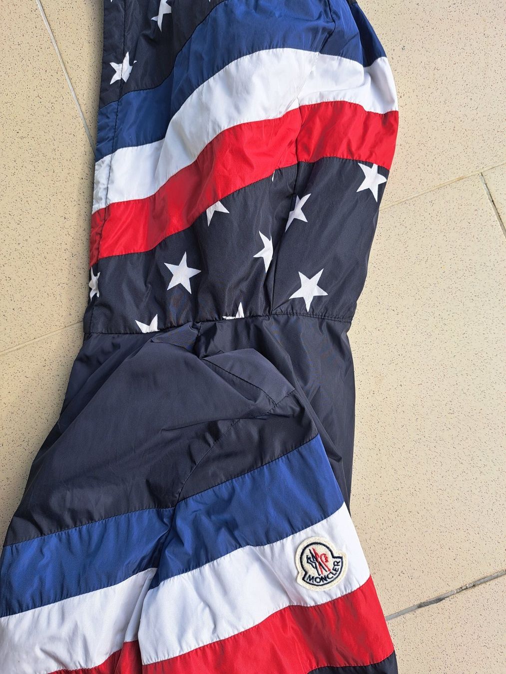 Moncler Giacche & Cappotti: Moncler Kinderjacke 152 Sterne Moncler Farben – Usato da bazenheid venduto da salerno007 4