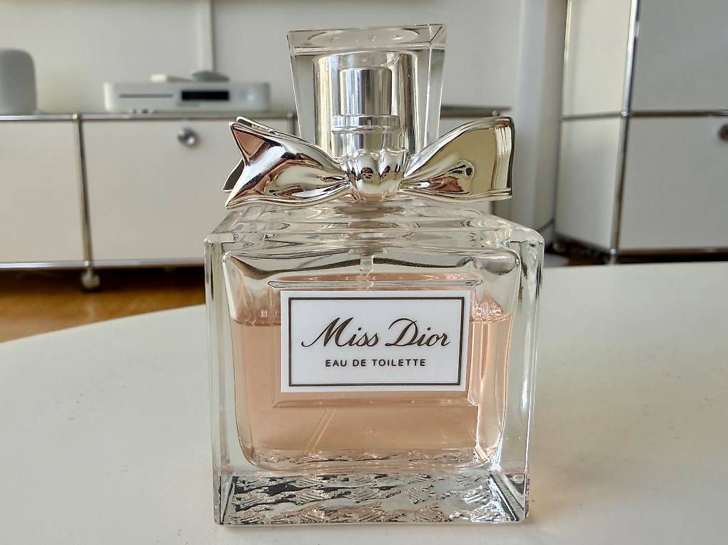 Parfum & Eau de Toilette: Miss Dior Eau de Toilette 30 ml – Gebraucht aus Opfikon von Layla123