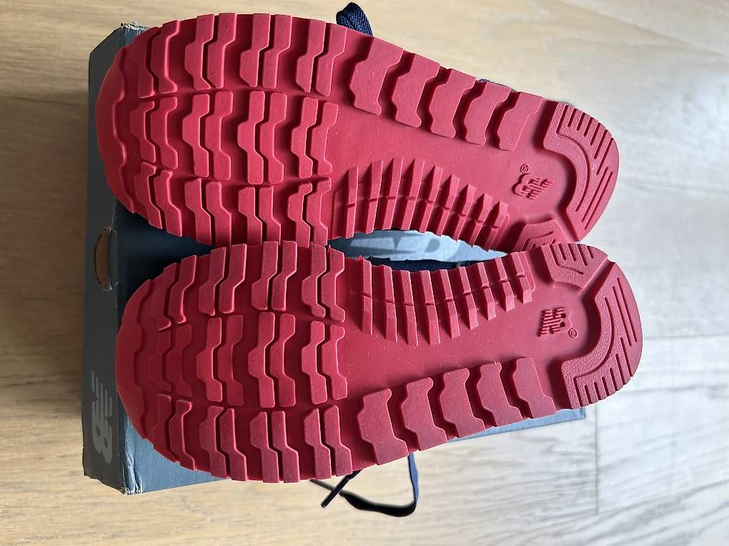 Schuhe für Jungen: Chaussures New balance taille 31  – Gebraucht aus Pully von Geraldine10 2