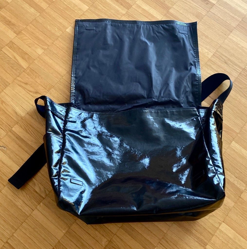 Valentino Borse: VALENTINO tasche – Nuovo (secondo la descrizione) da Zurich venduto da MX1000 7