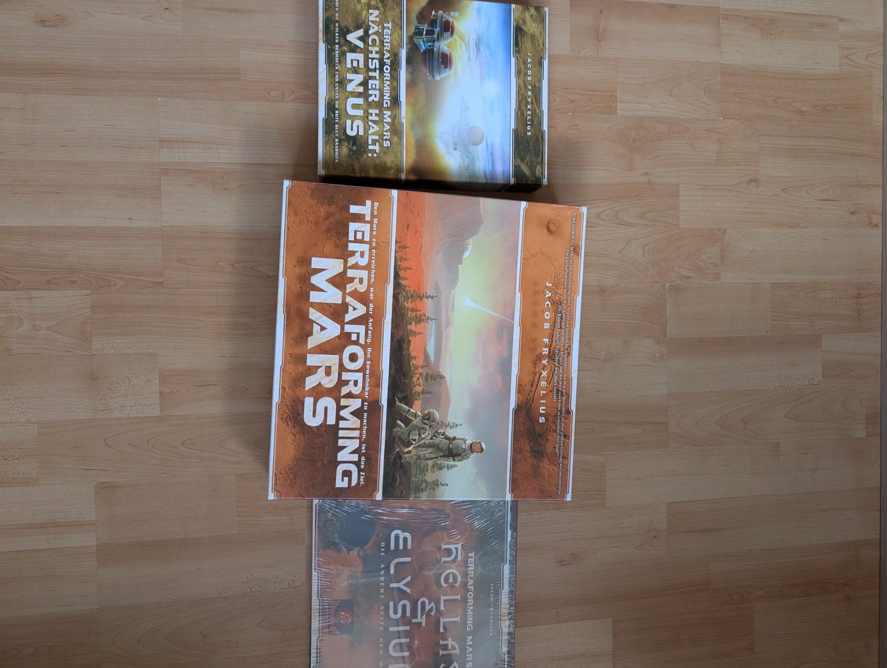 Spiele: Terraforming Mars Grundspiel + Hellas & Elysium, Venus 59 – Gebraucht aus Oberburg von Faebu08 1