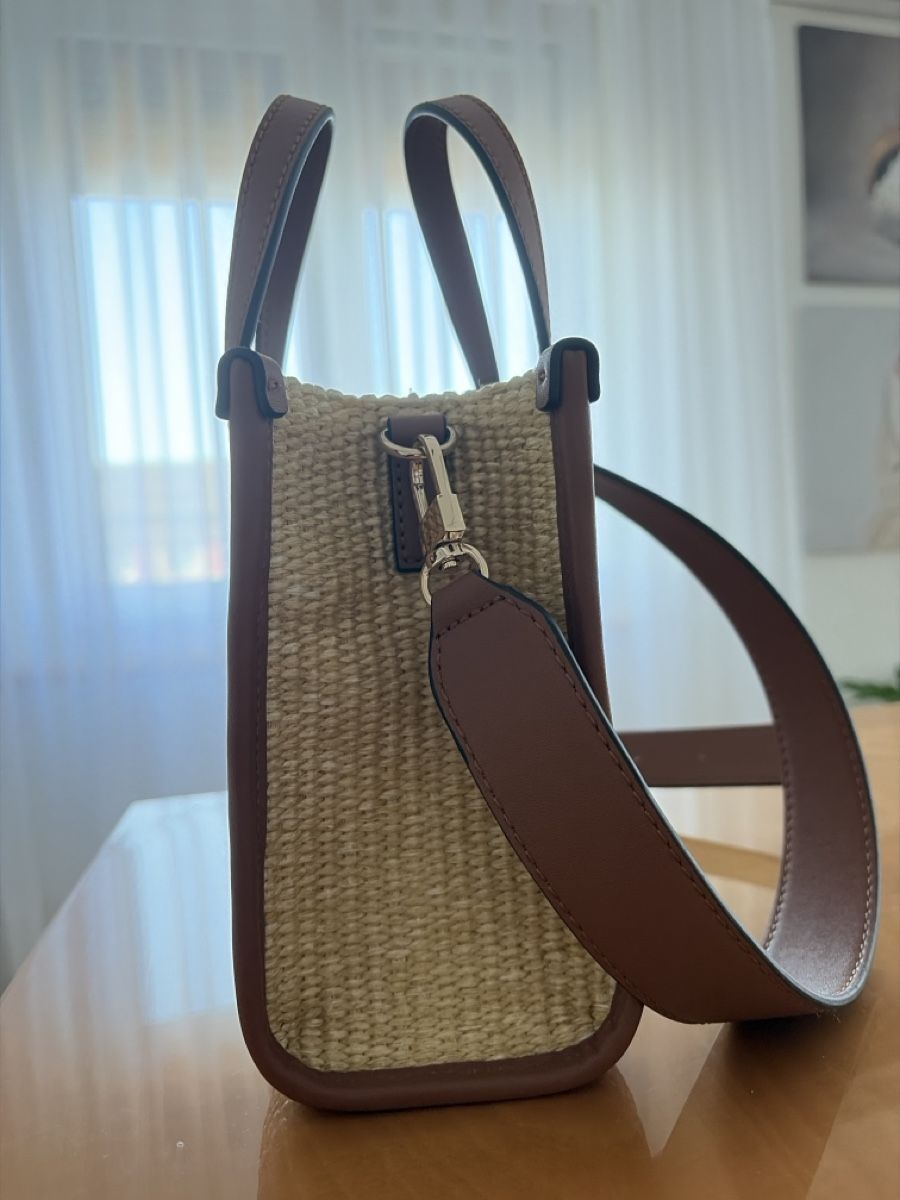 Taschen für Damen: Guess  – Neu (gemäss Beschreibung) aus Geroldswil von J_10 1
