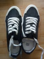 Sneaker, schwarz NEU