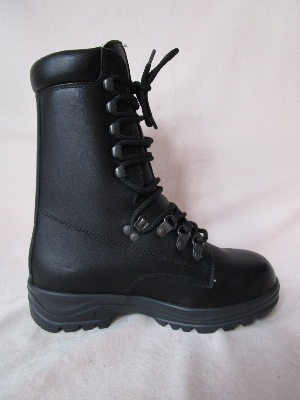 Stuco Herrenschuhe: Sicherheits-Stiefel Stuco 32.370, Grösse EU38 – Neu (gemäss Beschreibung) aus Eschenbach SG von brocarte 5