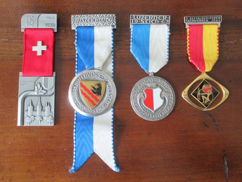 Medaillen: Schützen-Kränze 1986/1962/1962/1964 – Gebraucht aus Luzern von Fidelitas