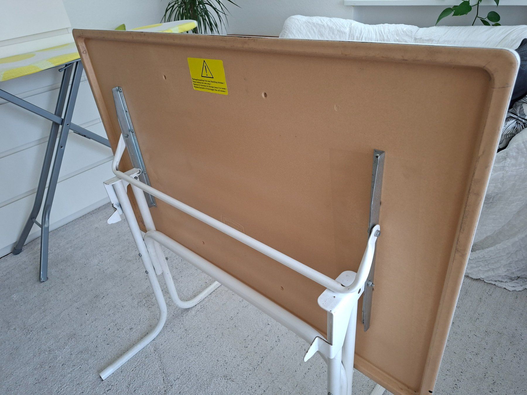 Tische: Tisch – Gebraucht aus Reinach BL von Spacejam1 6