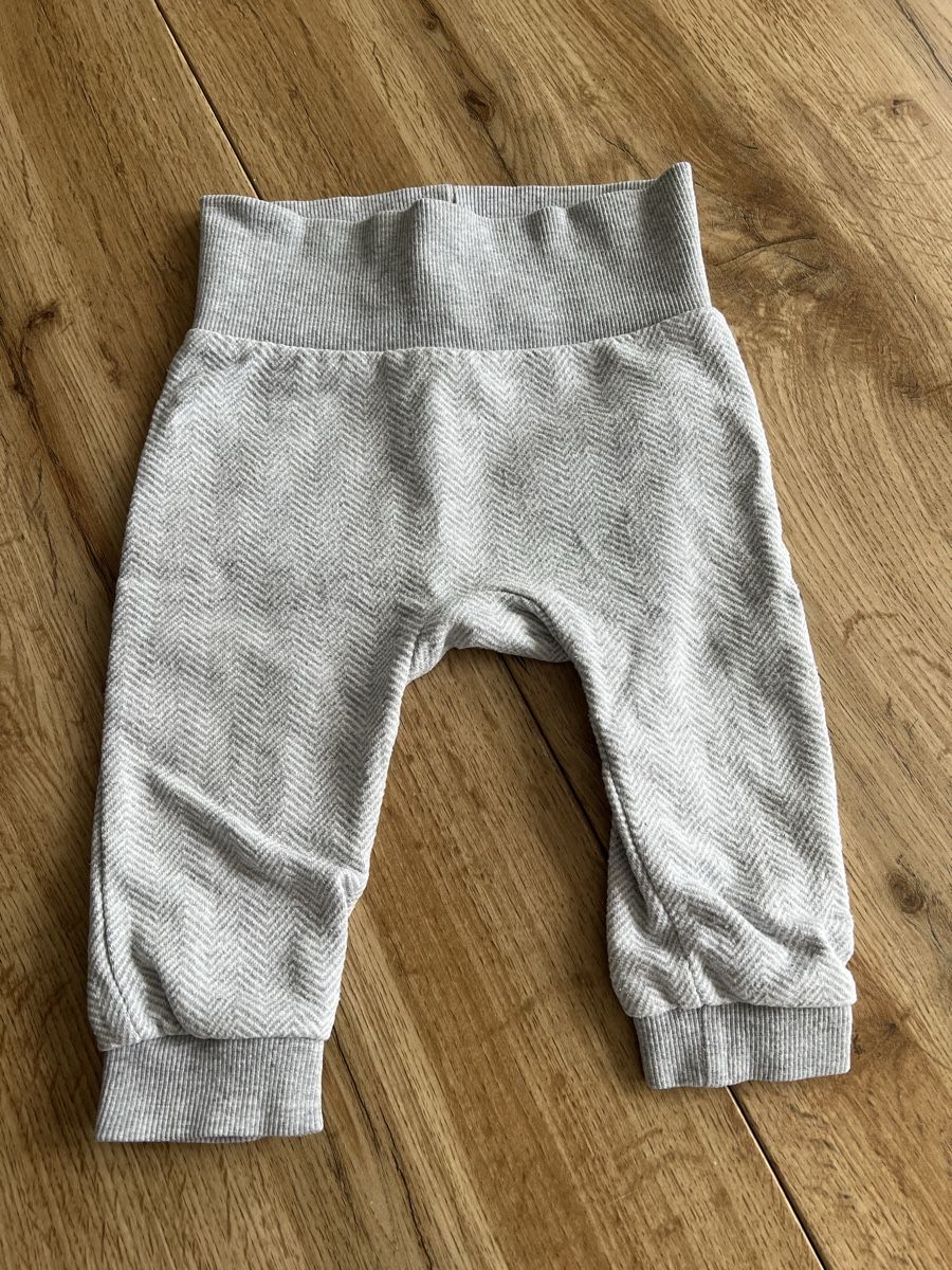 C&A Pantaloni: Hose Gr74 – Usato da Kloten venduto da tyrael93
