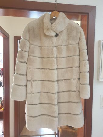 Manteau en fourrure de lapin