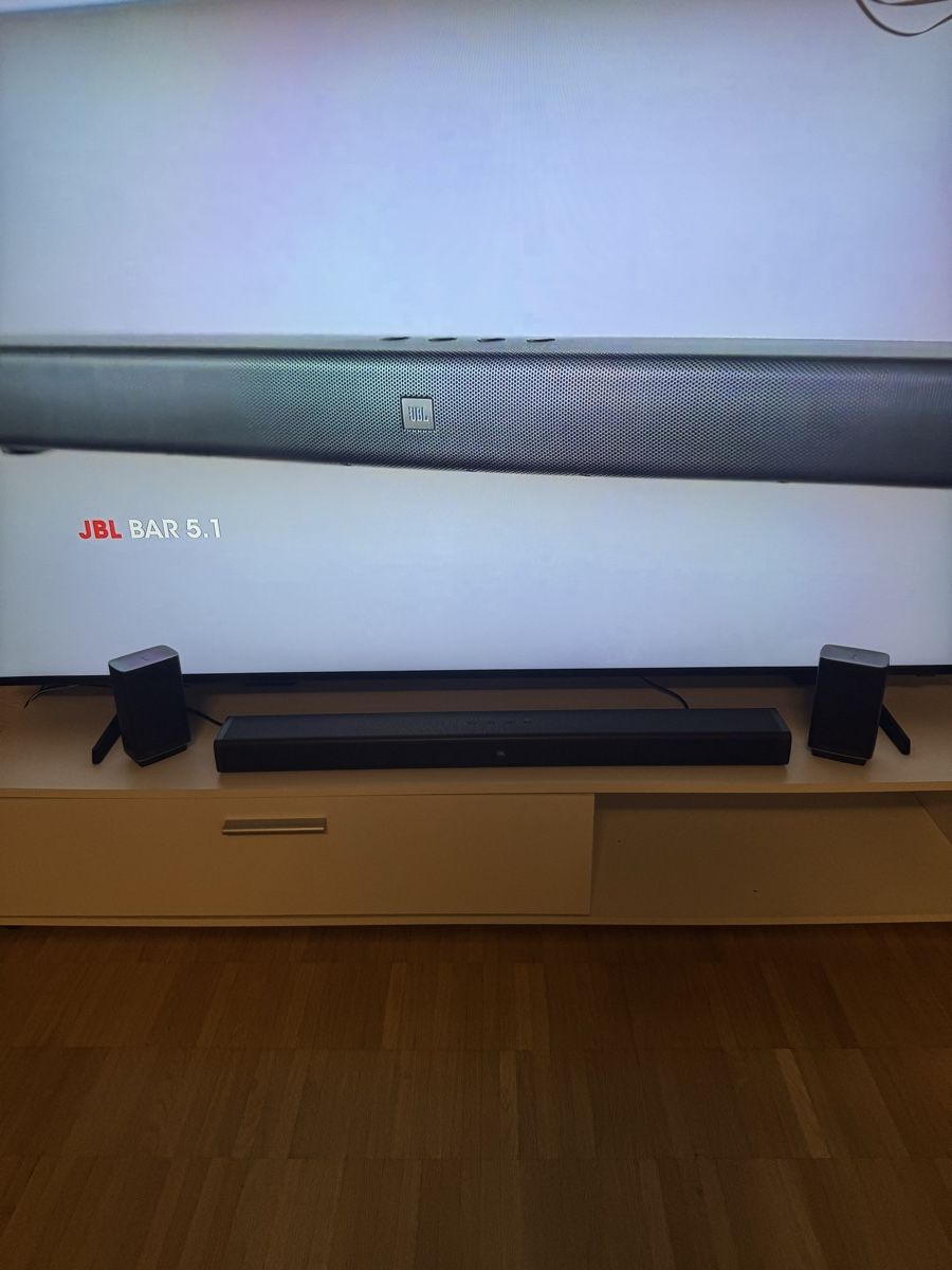 JBL Heimkino: JBL Bar 5.1 (detachable wireless speakersj – Gebraucht aus Lyss von taw1009