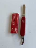 Taschenmesser Victorinox rot mit Box neuwertiger Zust(2S4)