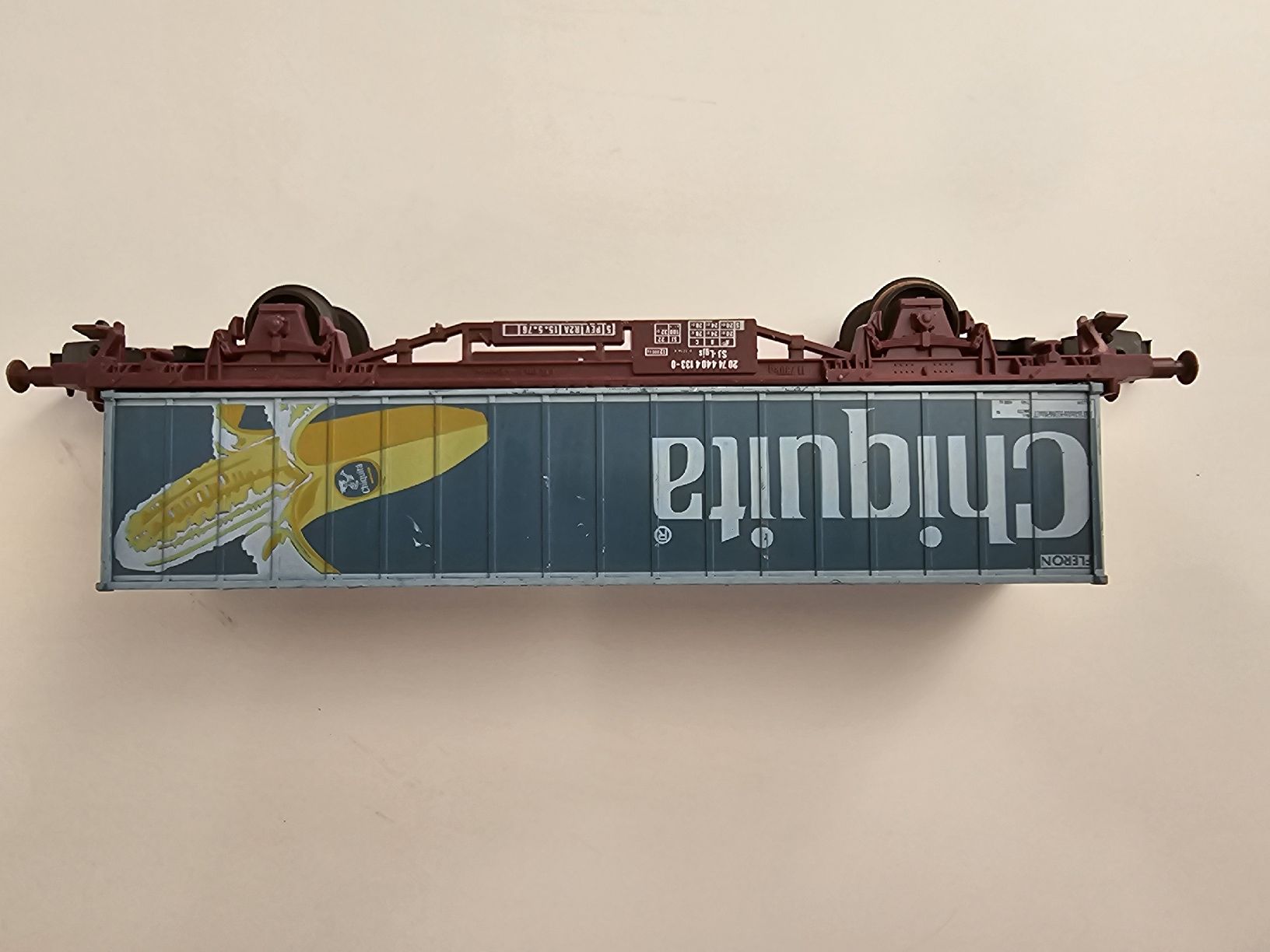 Lima Modelleisenbahnen: Lima H0  Chiquita Containerwagen – Gebraucht aus Kreuzlingen von  1